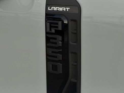 New 2026 Ford F350 Lariat w/ Black Appearance Package AWD/4WD image 9