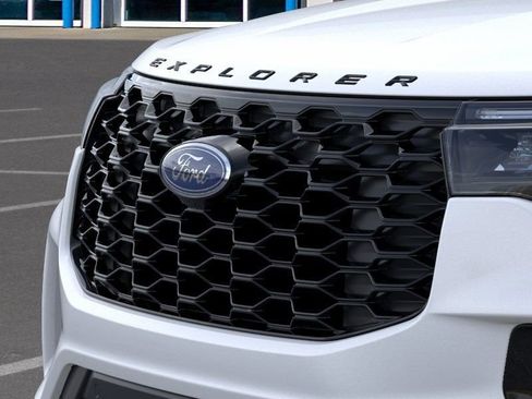 New 2026 Ford Explorer ST-Line w/ ST-Line Street Pack image 17