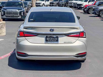 Used 2021 Lexus ES 300h w/ Accessory Package