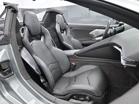 Used 2023 Chevrolet Corvette Stingray Premium Conv w/ Z51 Performance Package image 34