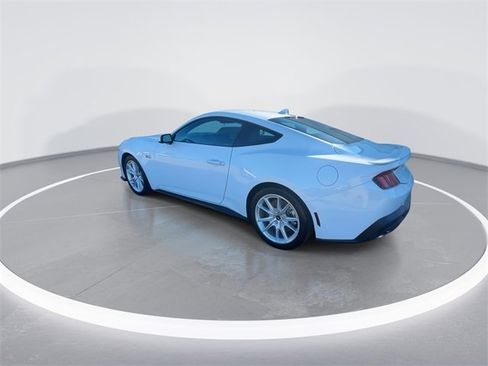 Used 2025 Ford Mustang GT Premium image 6