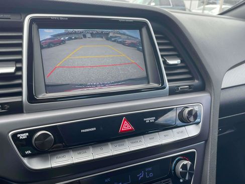 Used 2018 Hyundai Sonata Limited FWD image 28