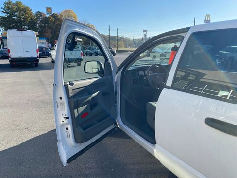Used 2009 Dodge Ram 2500 Truck ST image 7