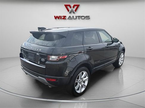 Used 2018 Land Rover Range Rover Evoque SE image 3