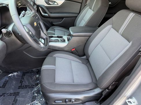Used 2024 Chevrolet Blazer LT w/ Convenience Package FWD image 5