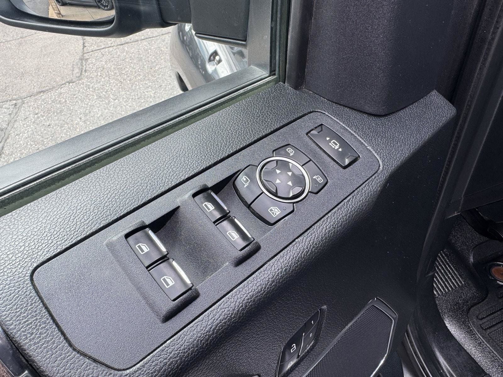 Used 2019 Ford F350 Lariat w/ Lariat Ultimate Package AWD/4WD image 15