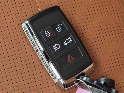 New 2026 Jaguar F-PACE R-Dynamic S image 54