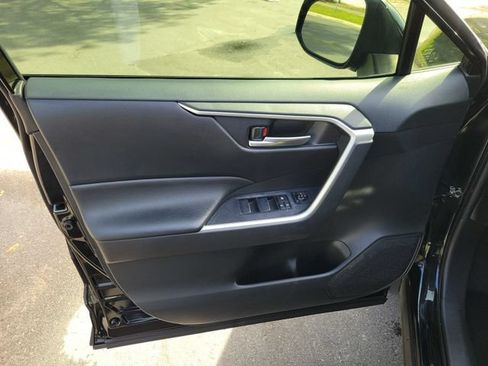 Used 2023 Toyota RAV4 XLE w/ Convenience Package FWD image 17