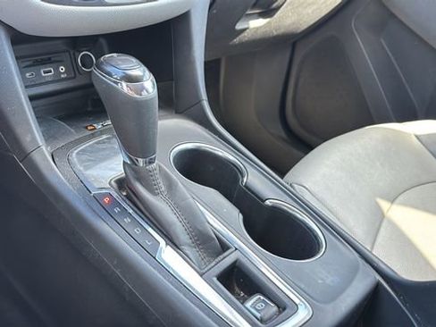 Used 2020 Chevrolet Equinox Premier image 12