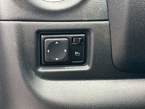 Used 2017 Nissan Versa SV image 10