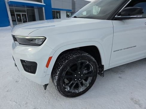 Used 2023 Jeep Grand Cherokee Overland w/ Luxury Tech Group IV image 37