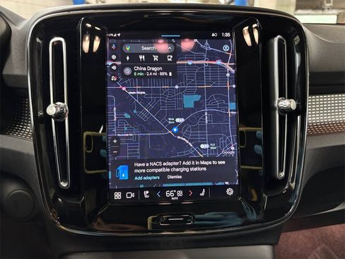 Certified 2022 Volvo XC40 P8 Recharge Plus image 25