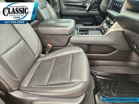 Used 2021 GMC Yukon Denali w/ Denali Ultimate Package RWD image 16