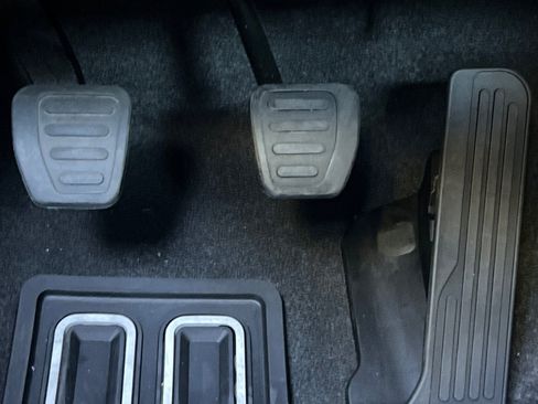 Used 2018 Chevrolet Camaro SS RWD image 41