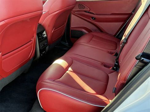 Used 2024 Jeep Wagoneer Launch Edition image 13