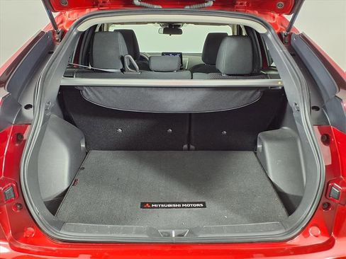 Used 2022 Mitsubishi Eclipse Cross LE image 13