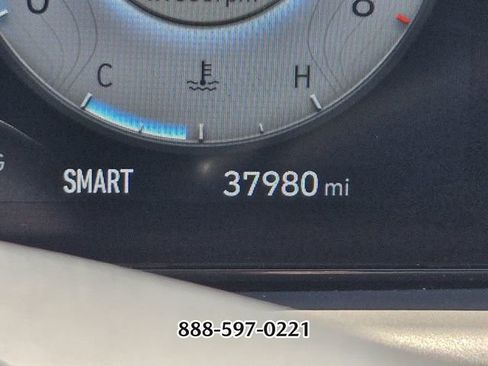 Used 2023 Hyundai Tucson Limited w/ Winter Package FWD image 30