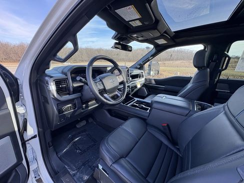 New 2026 Ford F350 Platinum image 33