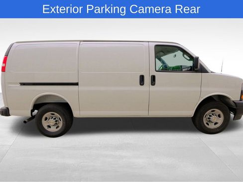 Used 2025 Chevrolet Express 2500 w/ Driver Convenience Package image 8