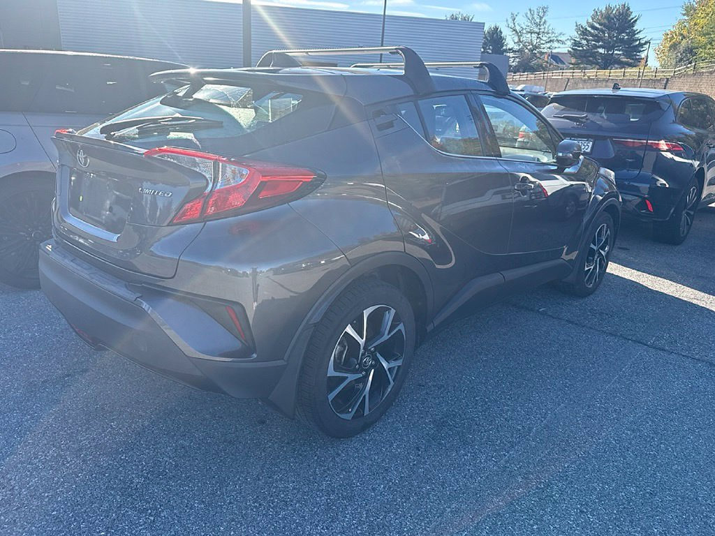 Used 2019 Toyota C-HR Limited FWD image 4