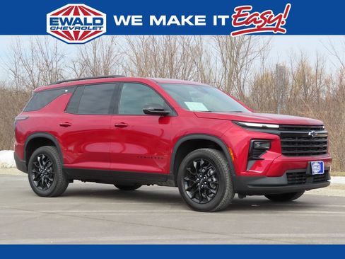 Certified 2025 Chevrolet Traverse LT w/ Midnight/Sport Edition image 1