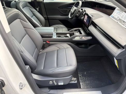 New 2026 Lincoln Nautilus Reserve AWD/4WD image 14