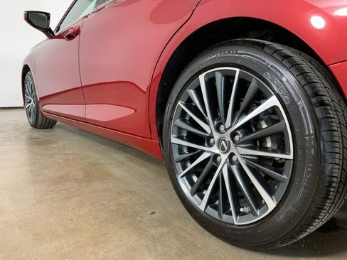 Used 2025 Lexus ES 350 w/ Premium Package image 15