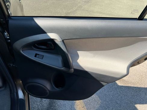 Used 2010 Toyota RAV4 4WD image 21