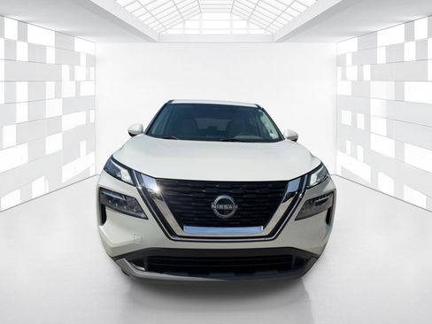 Certified 2023 Nissan Rogue SV FWD image 2