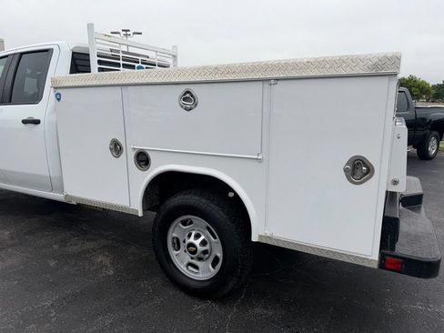 Used 2021 Chevrolet Silverado 2500 W/T w/ WT Convenience Package AWD/4WD image 10