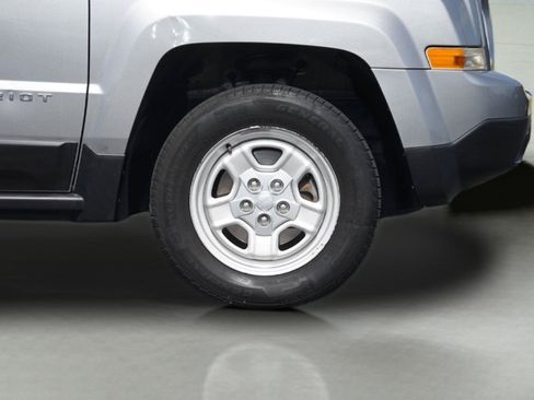 Used 2016 Jeep Patriot Sport w/ Power Value Group FWD image 4