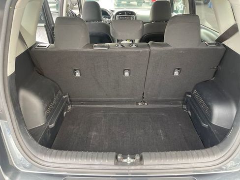 Used 2025 Kia Soul LX w/ LX Technology Package image 19