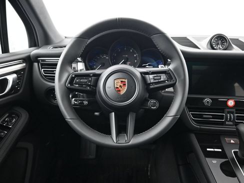 Used 2026 Porsche Macan AWD/4WD image 13