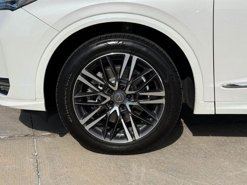 Certified 2025 Acura MDX w/ Advance Package image 8