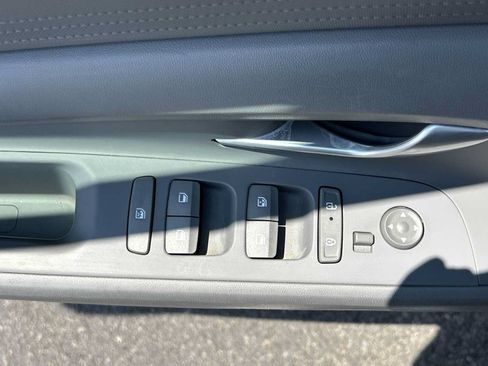 Used 2024 Hyundai Elantra SEL FWD image 15