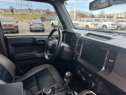 Used 2023 Ford Bronco Outer Banks w/ Sasquatch Package image 10