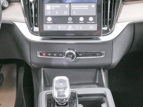 New 2026 Volvo XC90 B6 Core image 27