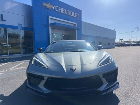 Used 2022 Chevrolet Corvette Stingray Premium Conv w/ Z51 Performance Package RWD image 2