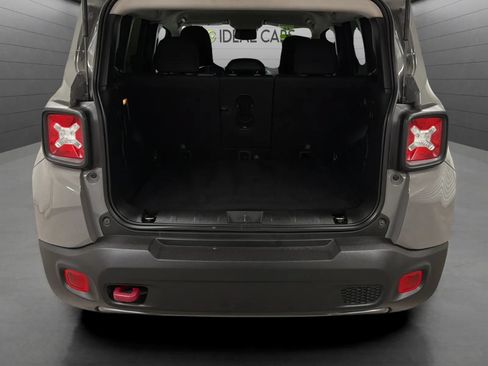Used 2020 Jeep Renegade Trailhawk w/ UConnect 8.4 Nav Group AWD/4WD image 18