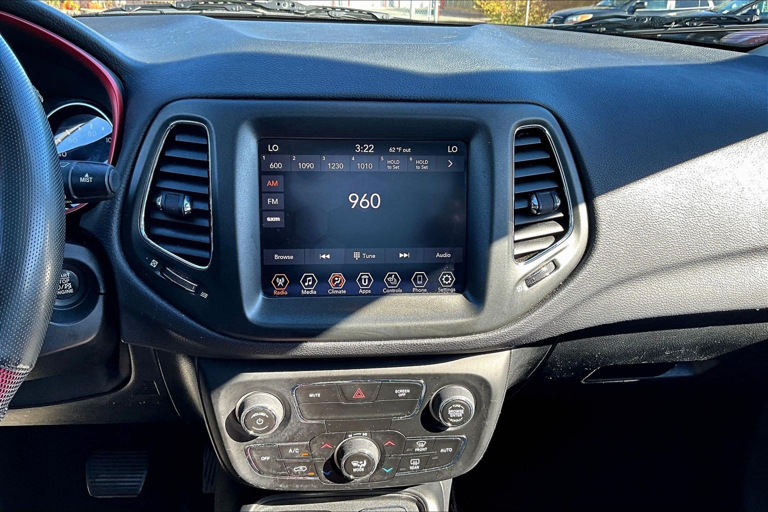 Used 2017 Jeep Compass Trailhawk w/ Cold Weather Group AWD/4WD image 11