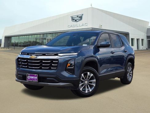 Used 2025 Chevrolet Equinox LT FWD image 1