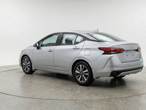 Used 2025 Nissan Versa SV image 6