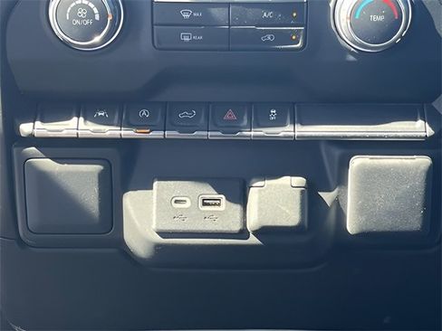 Used 2022 Chevrolet Silverado 1500 Custom image 27