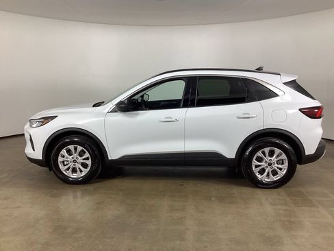 Used 2024 Ford Escape Active w/ Tech Pack #1 AWD/4WD image 9