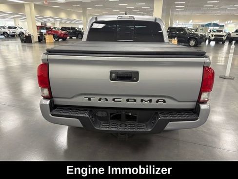 Certified 2017 Toyota Tacoma TRD Sport w/ Tow Package AWD/4WD image 6
