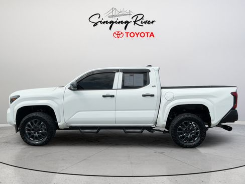 Used 2026 Toyota Tacoma SR AWD/4WD image 4