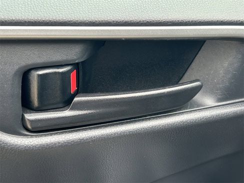 Used 2020 Toyota RAV4 LE image 21