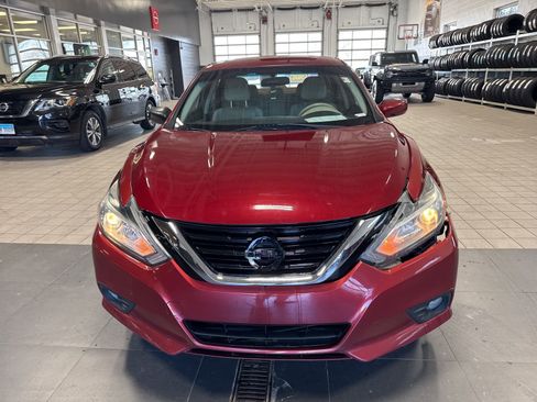 Used 2017 Nissan Altima 2.5 SV w/ Interior Lighting Package image 15