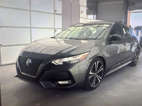 Used 2021 Nissan Sentra SR FWD image 2