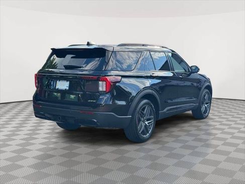 Used 2026 Ford Explorer ST-Line w/ ST-Line Street Pack AWD/4WD image 7